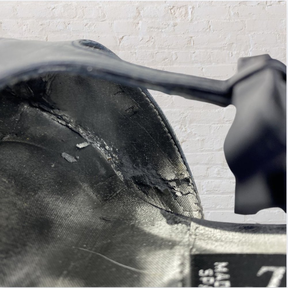 VINTAGE VERA CRUZ -- Navy Blue Heels, Low Heel, Bow Detail, Made in Spain - Picture 10 of 11